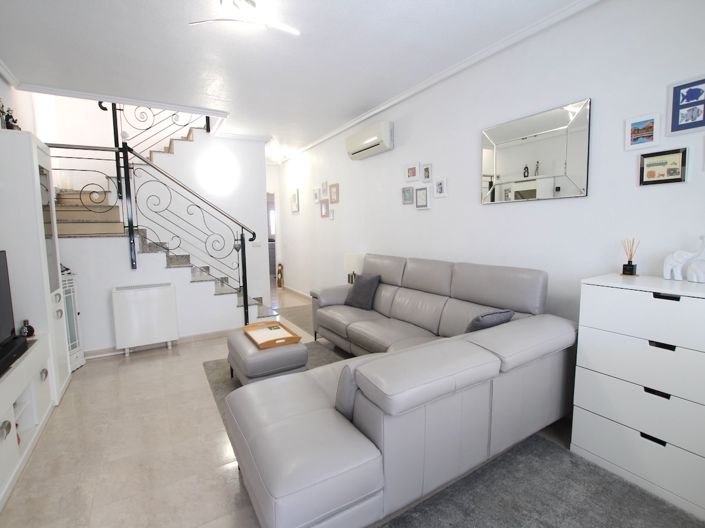 Image No.10-3 Bed Villa for sale