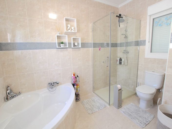 Image No.26-3 Bed Villa for sale