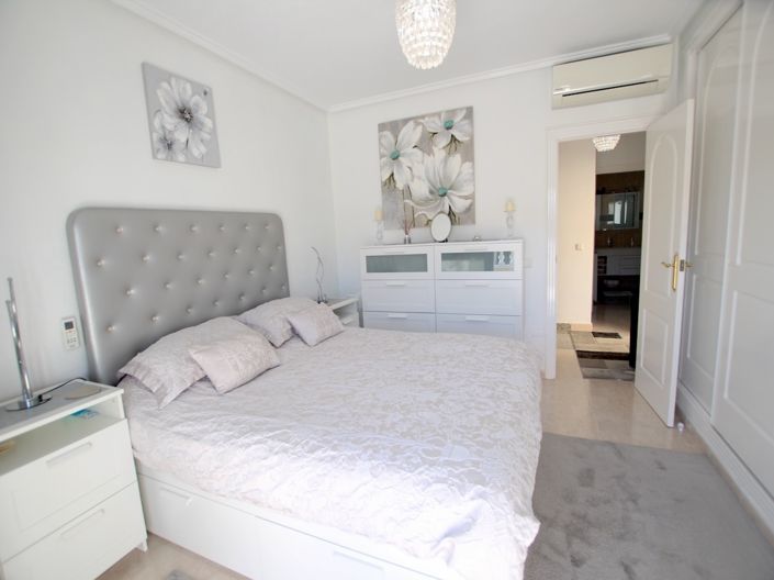 Image No.29-3 Bed Villa for sale