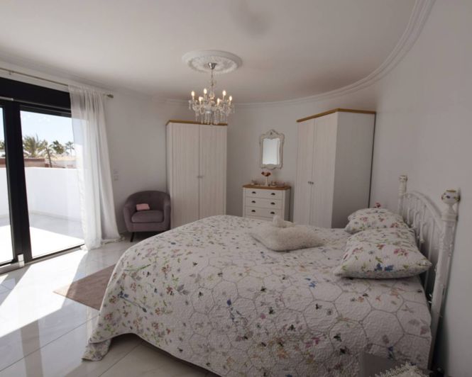 Image No.11-3 Bed Villa for sale