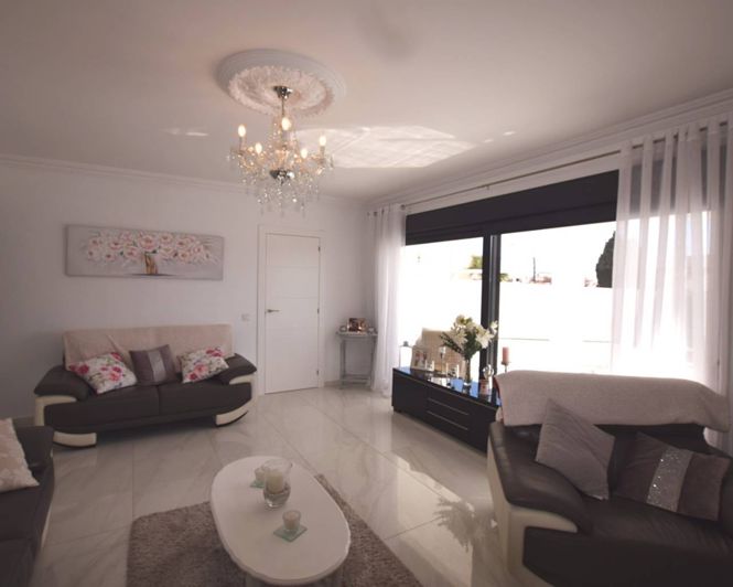 Image No.2-3 Bed Villa for sale