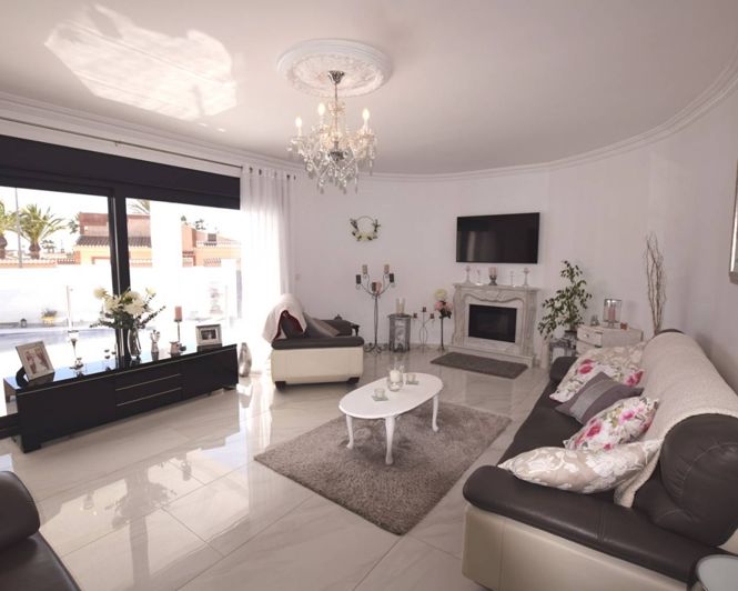 Image No.7-3 Bed Villa for sale