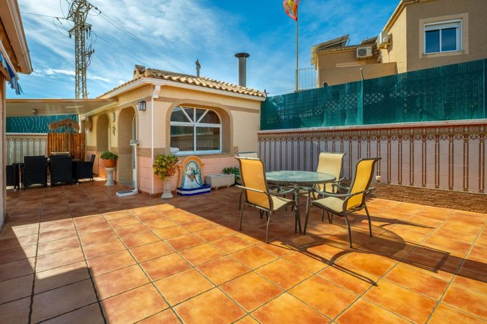 Image No.42-6 Bed Villa for sale