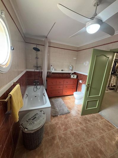 Image No.11-3 Bed Country House for sale