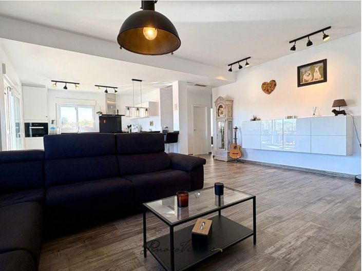 Image No.21-Villa de 4 chambres à vendre à Pinoso