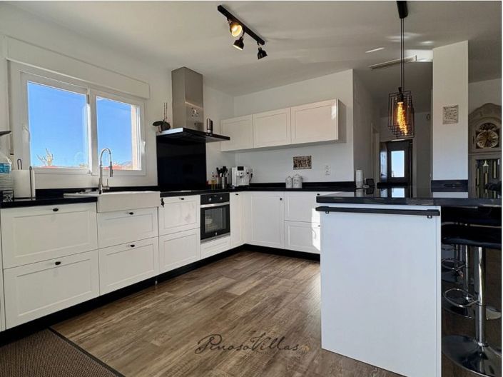 Image No.23-Villa de 4 chambres à vendre à Pinoso