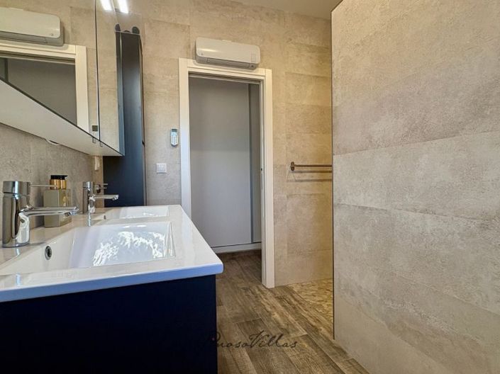 Image No.47-Villa de 4 chambres à vendre à Pinoso