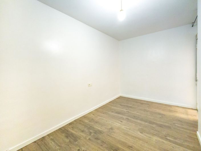 Image No.11-3 Bed Apartment for sale