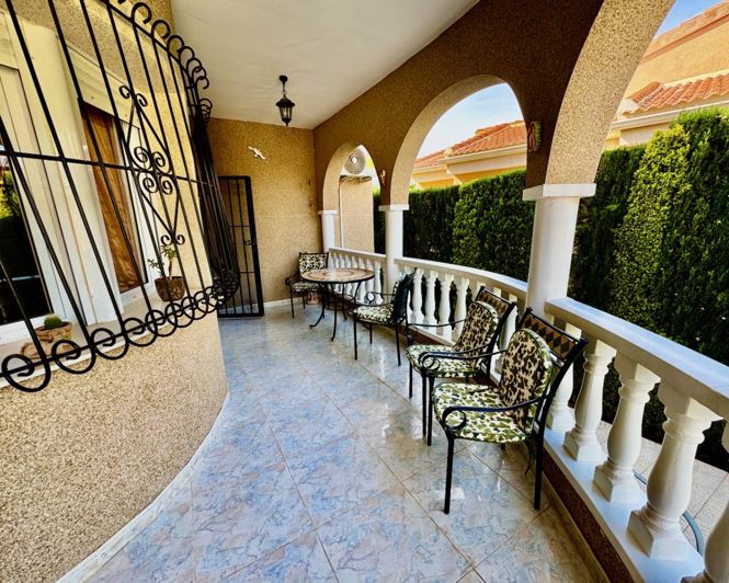 Image No.19-3 Bed Villa for sale