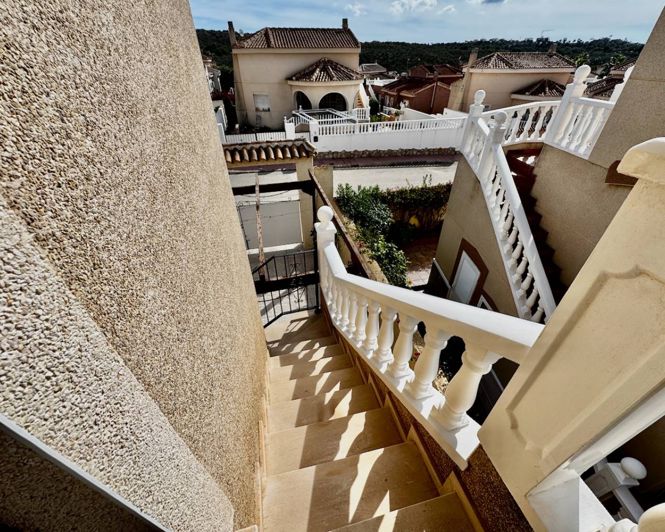 Image No.26-3 Bed Villa for sale