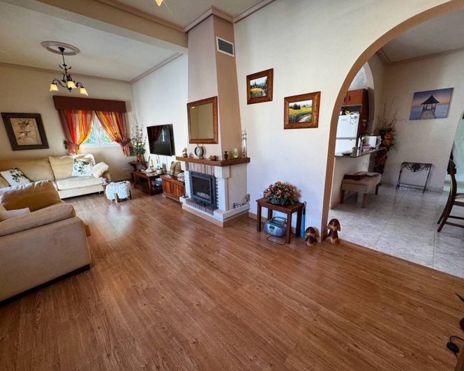 Image No.3-3 Bed Villa for sale