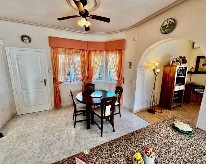 Image No.9-3 Bed Villa for sale