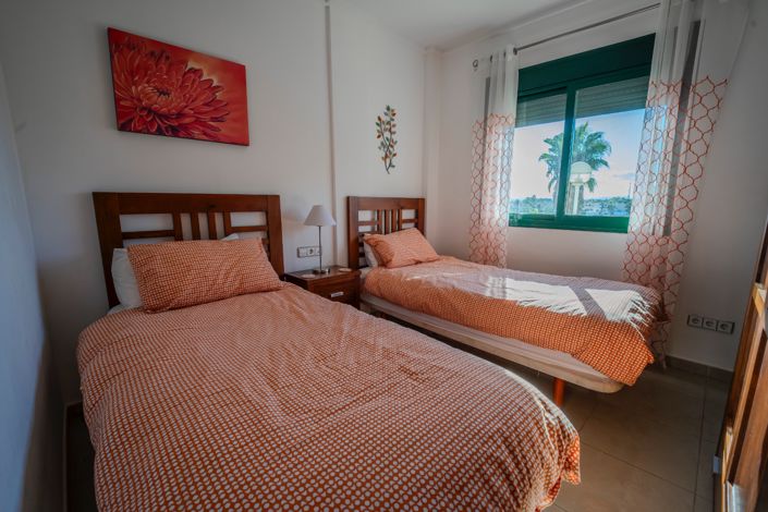 Image No.17-3 Bed Townhouse for sale