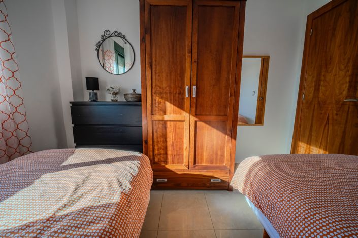 Image No.19-3 Bed Townhouse for sale