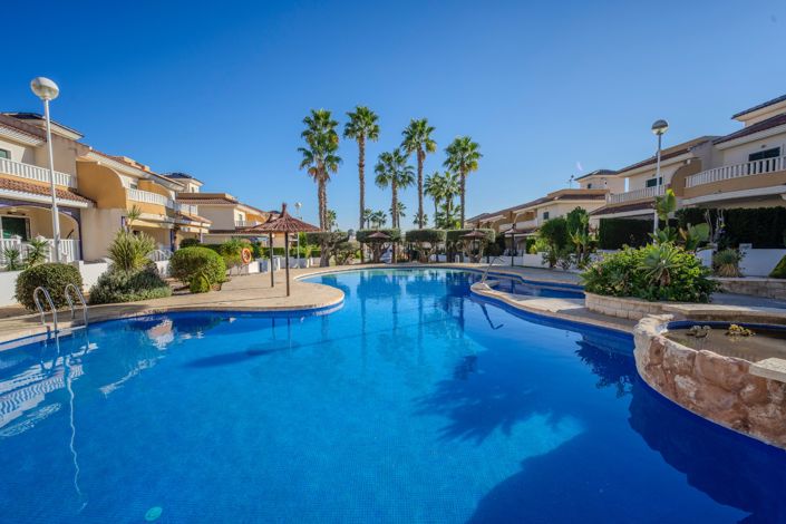 Image No.2-3 Bed Townhouse for sale