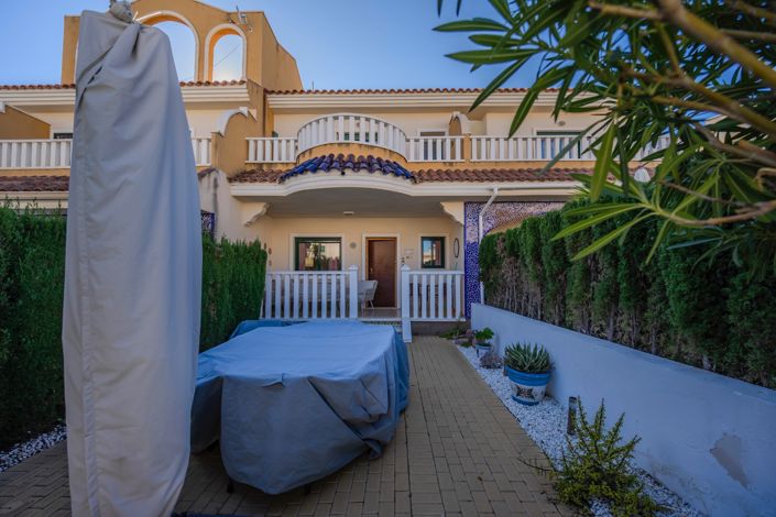 Image No.29-3 Bed Townhouse for sale