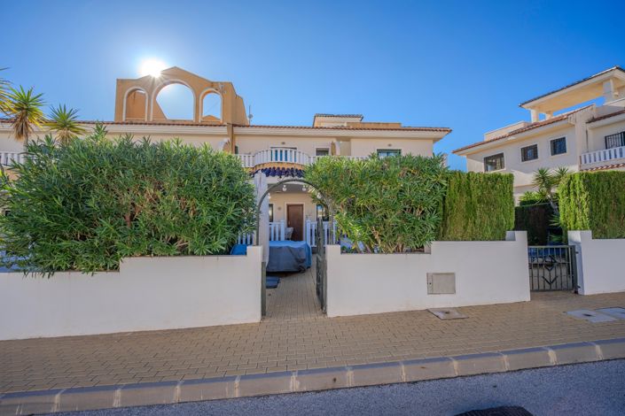 Image No.33-3 Bed Townhouse for sale