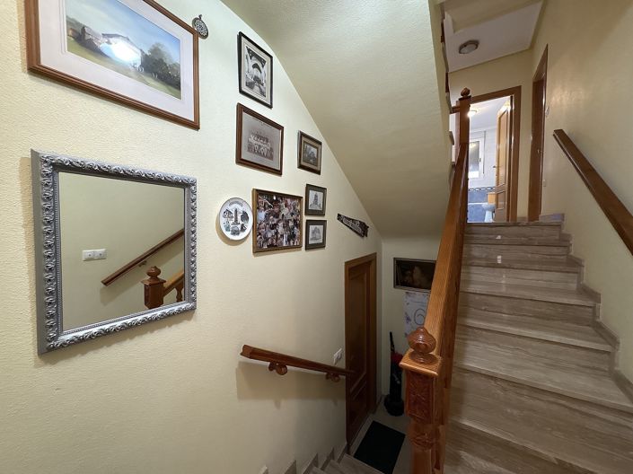 Image No.19-5 Bed Apartment for sale