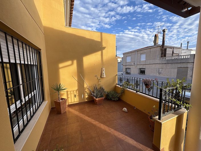 Image No.3-5 Bed Apartment for sale