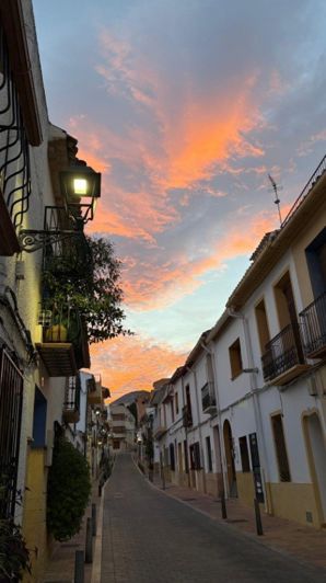 Image No.9-2 Bed Townhouse for sale