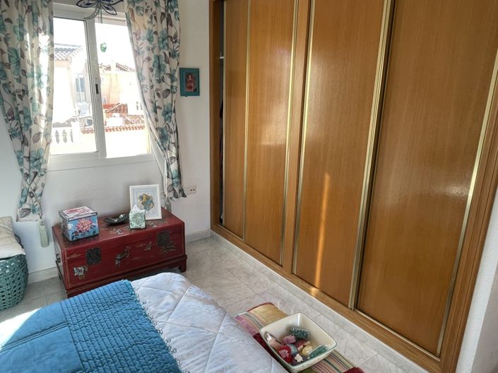 Image No.28-3 Bed Townhouse for sale