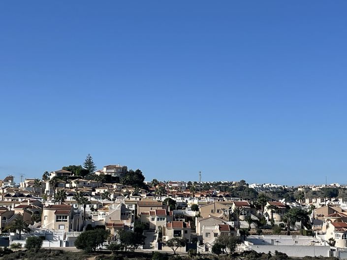 Image No.29-3 Bed Townhouse for sale