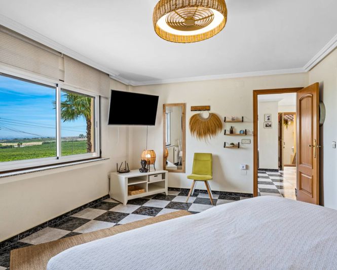 Image No.35-5 Bed Villa for sale