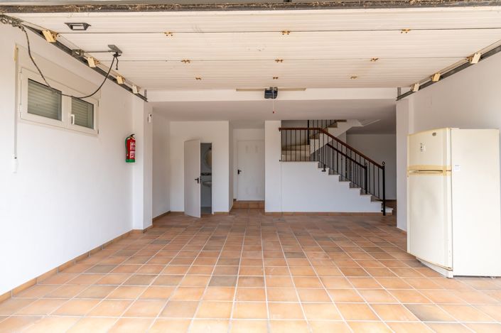 Image No.33-4 Bed Villa for sale