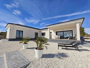 35752-villa-for-sale-in-pinoso-2610767-large