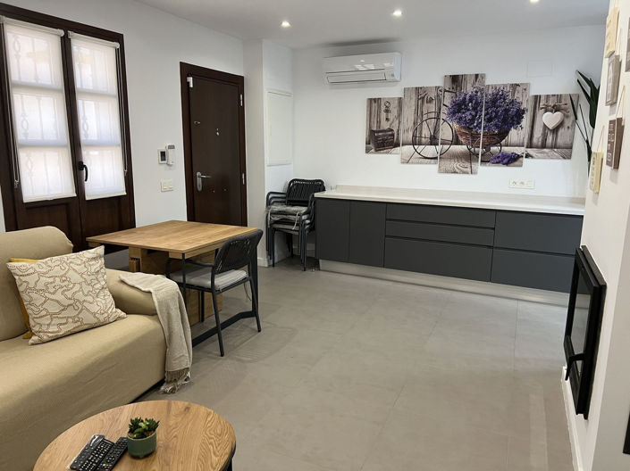 Image No.2-3 Bed Townhouse for sale