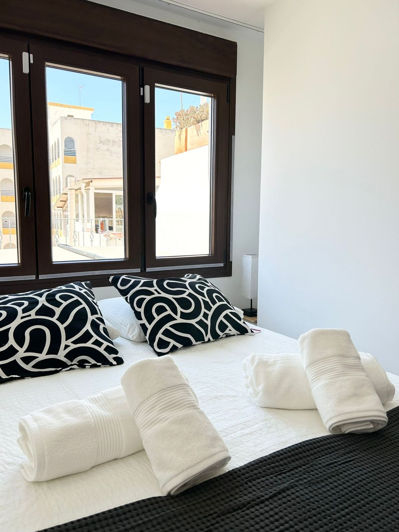 Image No.4-3 Bed Townhouse for sale