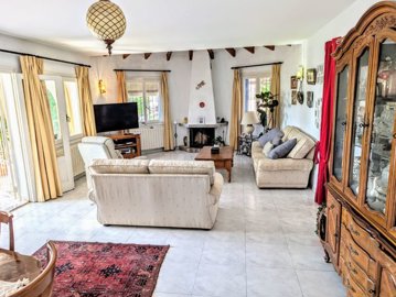 o1j9i5dq11g91atruhg1dbs1o177r