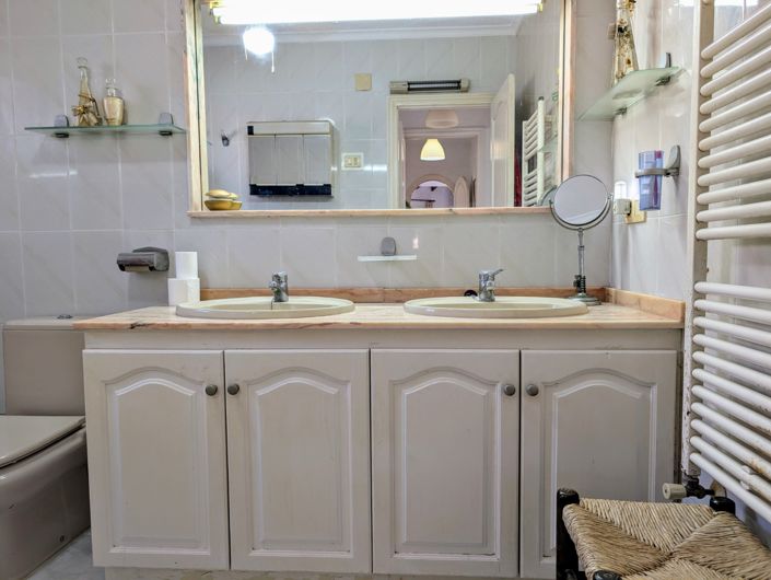 Image No.28-3 Bed Villa for sale