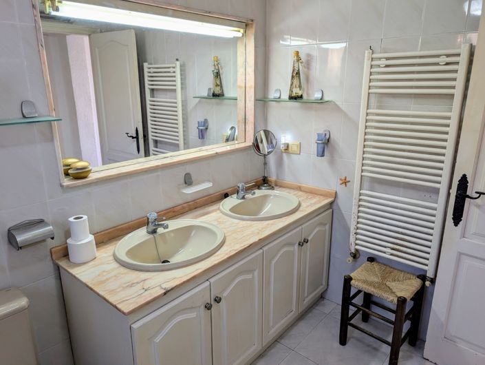 Image No.30-3 Bed Villa for sale