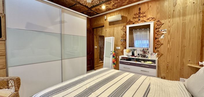 Image No.24-4 Bed Townhouse for sale