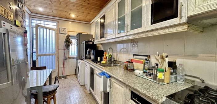 Image No.26-4 Bed Townhouse for sale