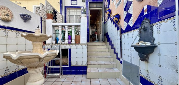 Image No.30-4 Bed Townhouse for sale