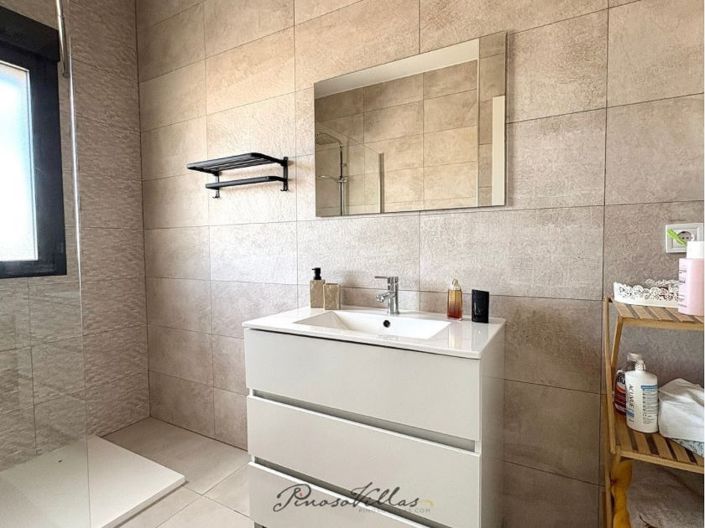 Image No.35-4 Bed Villa for sale