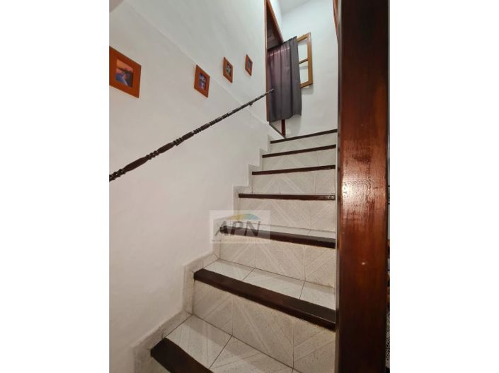 Image No.12-4 Bed Townhouse for sale