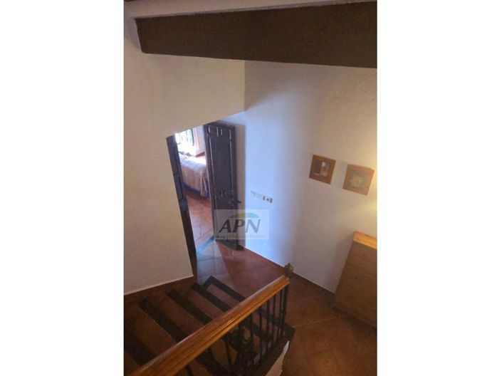 Image No.15-3 Bed Country House for sale