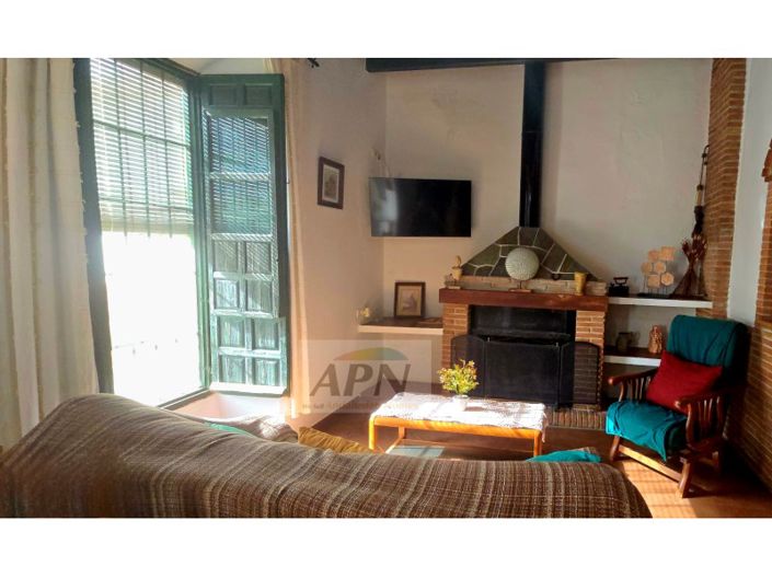 Image No.28-3 Bed Country House for sale