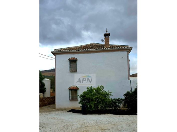 Image No.30-3 Bed Country House for sale