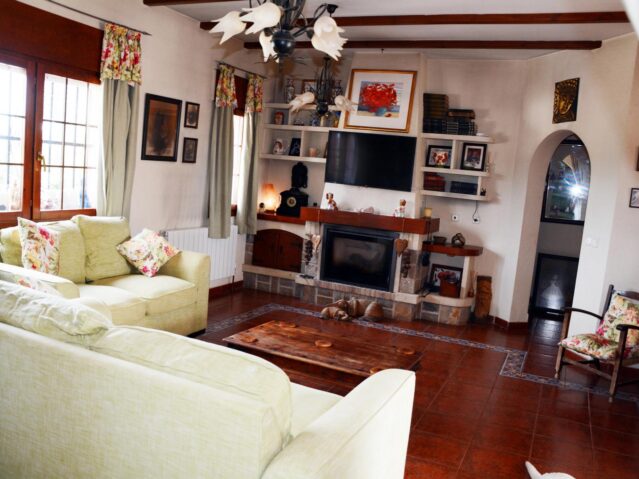 Image No.10-4 Bed Villa for sale