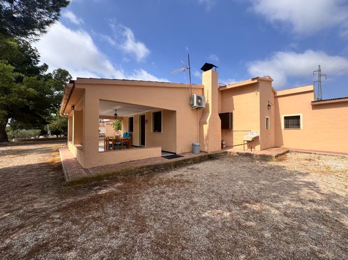 Image No.1-3 Bed Villa for sale