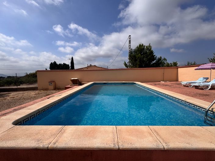 Image No.2-3 Bed Villa for sale