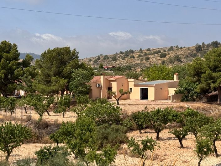 Image No.27-3 Bed Villa for sale