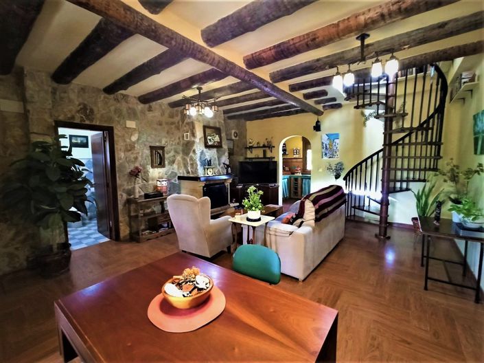 Image No.20-3 Bed Country House for sale