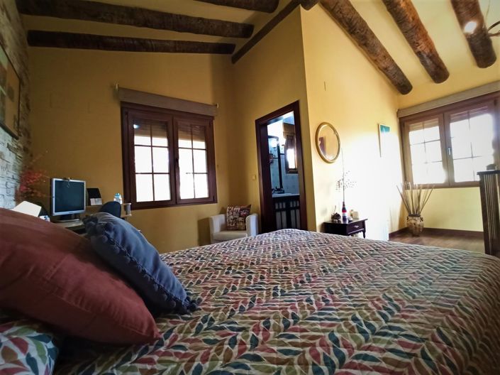 Image No.26-3 Bed Country House for sale