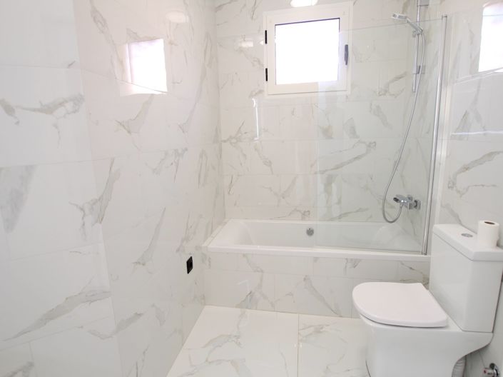 Image No.25-6 Bed Villa for sale