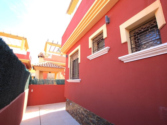 Image No.37-6 Bed Villa for sale